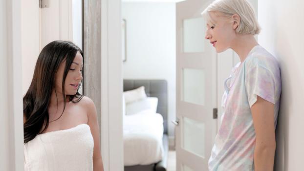 GirlsWay: Lena Anderson, Jennifer White – Early Birds / 11.06.2022